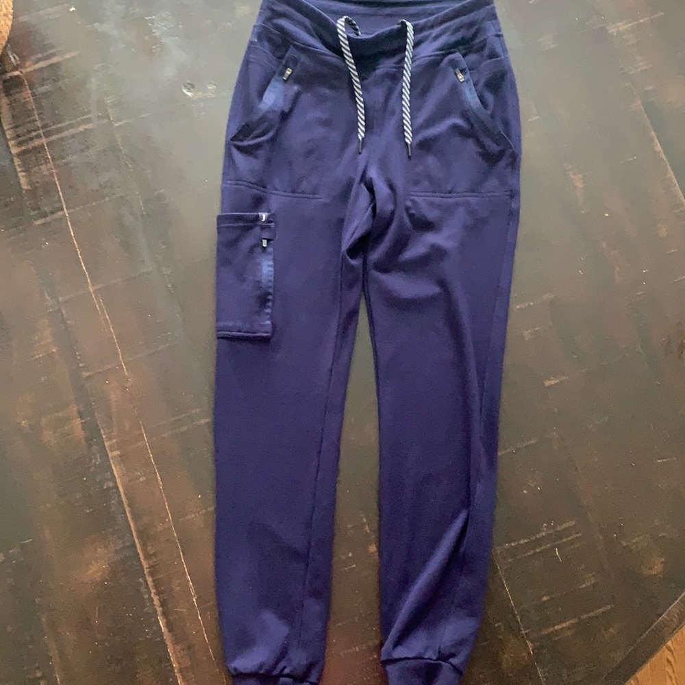 Jaanuu scrub pant